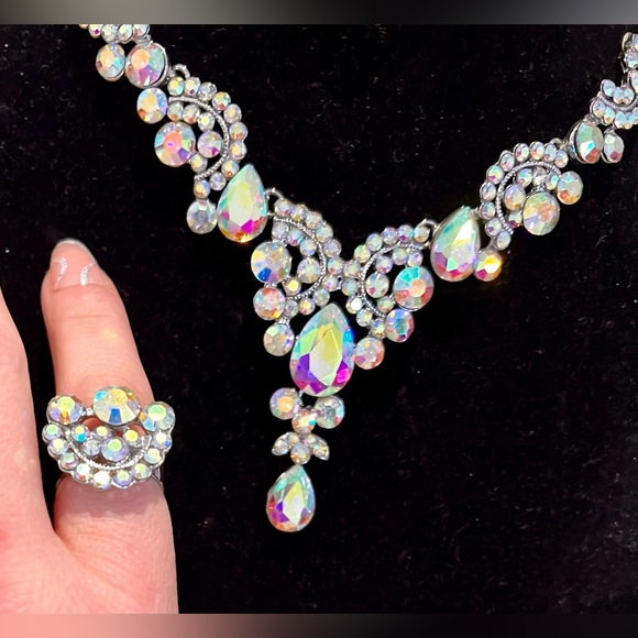 AB CRYSTAL RHINESTONE JEWELRY SET THAT IS BEYOND 🔥🔥🔥 ABSOLUTE 🦄🦄🦄🦄 - Picture 7 of 13